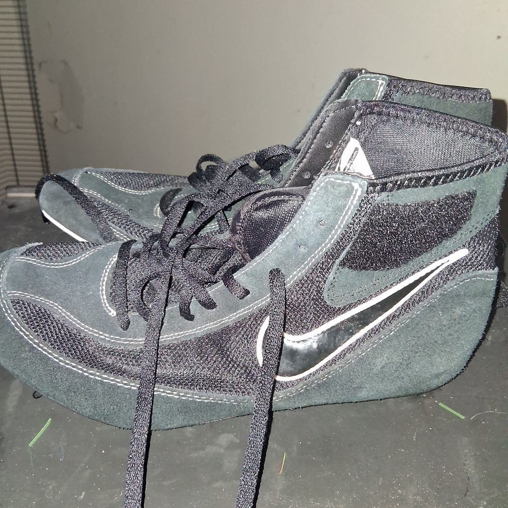 Nike Black and Gray Suede High-Tops